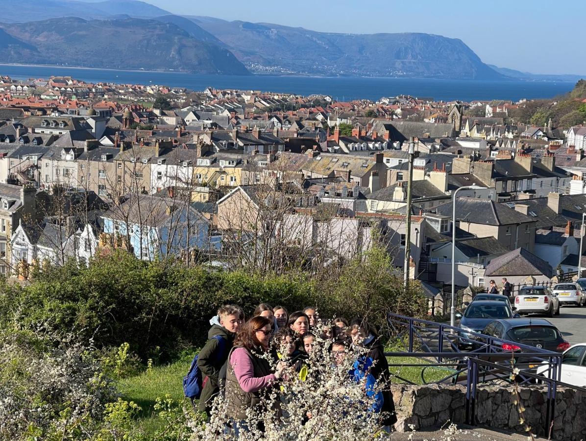 Llandudno Hostel Bagian luar foto